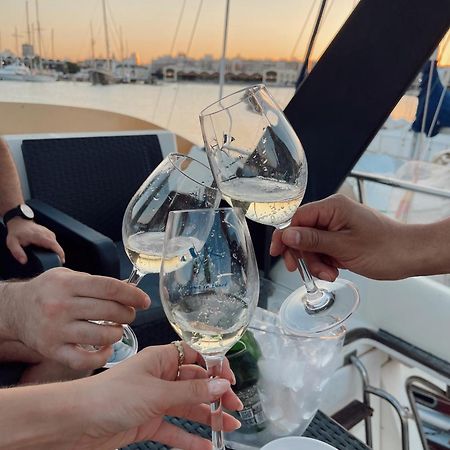 Malmo'S Yacht Hotel Valencia Bagian luar foto