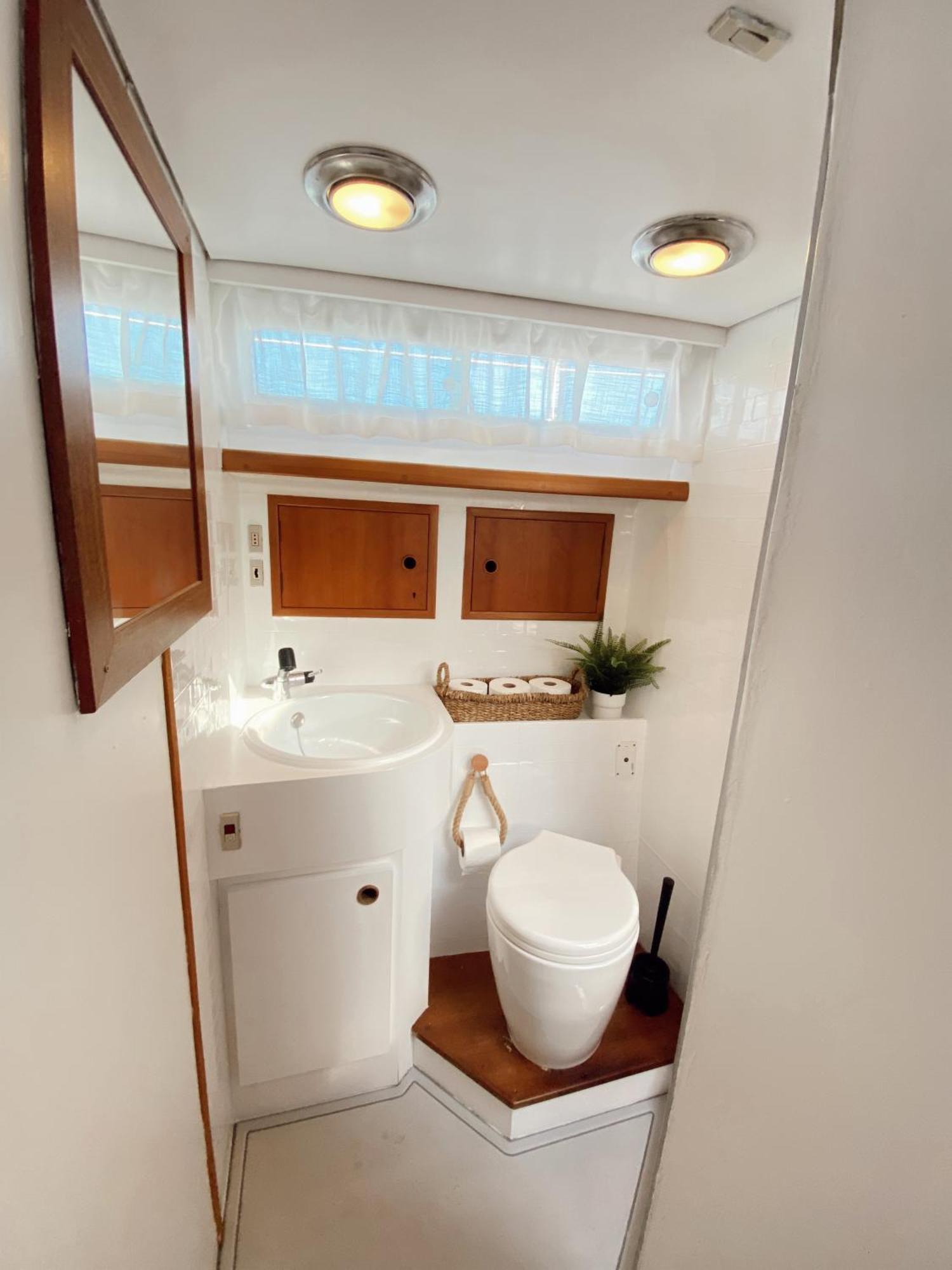 Malmo'S Yacht Hotel Valencia Bagian luar foto